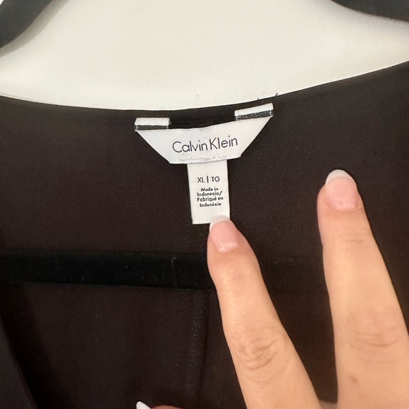 CALVIN KLEIN BLACK TOP ASYMETRIC - Picture 4 of 4